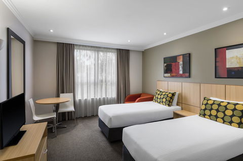 Mercure Brisbane Garden City - Accommodation Batemans Bay 4