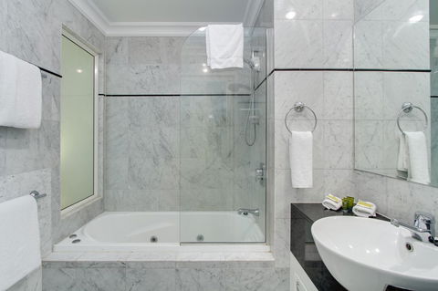 MacArthur Chambers - Accommodation Batemans Bay 14