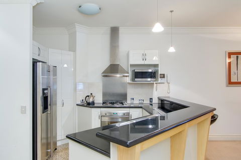 MacArthur Chambers - Accommodation Batemans Bay 2
