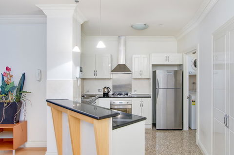 MacArthur Chambers - Accommodation Batemans Bay 20