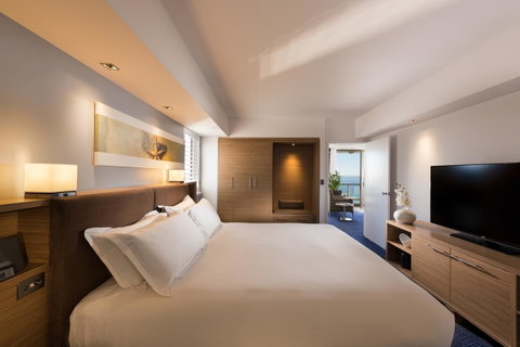 Sofitel Gold Coast Broadbeach - Accommodation Batemans Bay 5