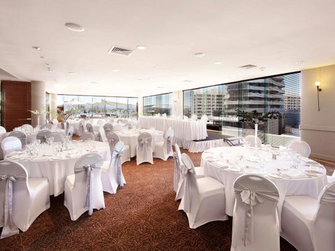 Sofitel Gold Coast Broadbeach - Accommodation Batemans Bay 37