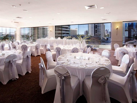 Sofitel Gold Coast Broadbeach - Accommodation Batemans Bay 36