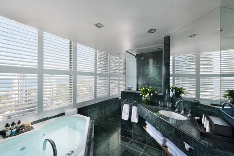 Sofitel Gold Coast Broadbeach - Accommodation Batemans Bay 24