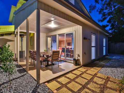 Hamilton Executive - Accommodation Batemans Bay 5