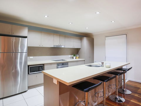 Hamilton Executive - Accommodation Batemans Bay 4