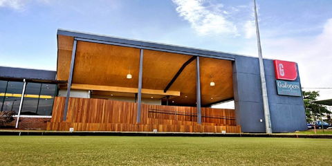 Hamilton Executive - Accommodation Batemans Bay 11