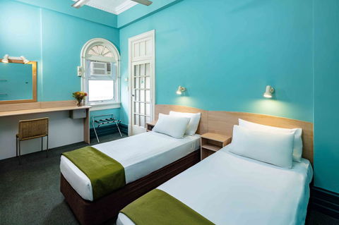 Hides Hotel - Accommodation Batemans Bay 18