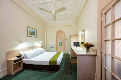 Hides Hotel - Accommodation Batemans Bay 15