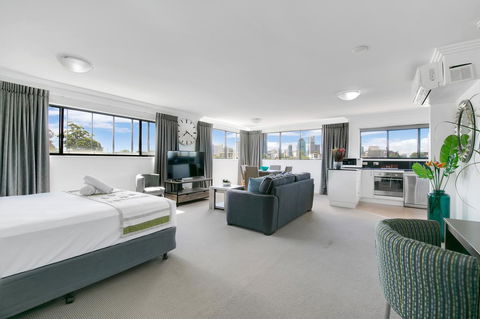 Kangaroo Point Central Hotel & Apartments - Accommodation Batemans Bay 10