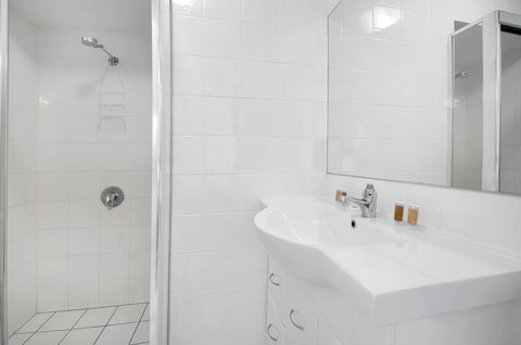 Kangaroo Point Central Hotel & Apartments - Accommodation Batemans Bay 25