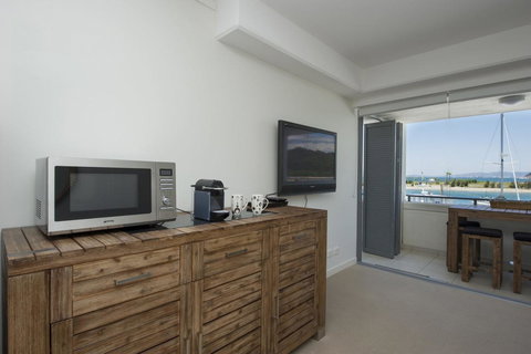 Blue On Blue Studio Room 1272 - Accommodation Batemans Bay 6