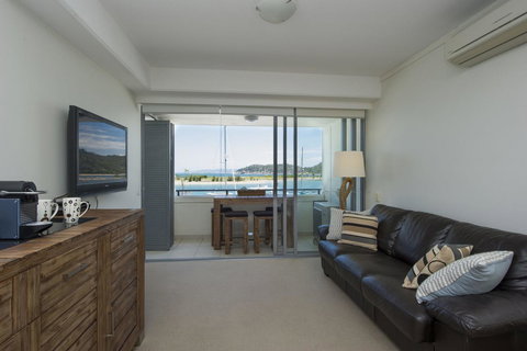 Blue On Blue Studio Room 1272 - Accommodation Batemans Bay 1