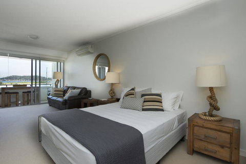 Blue On Blue Studio Room 1272 - Accommodation Batemans Bay 0