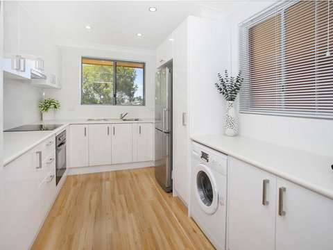 Waves Appartment - Accommodation Batemans Bay 2