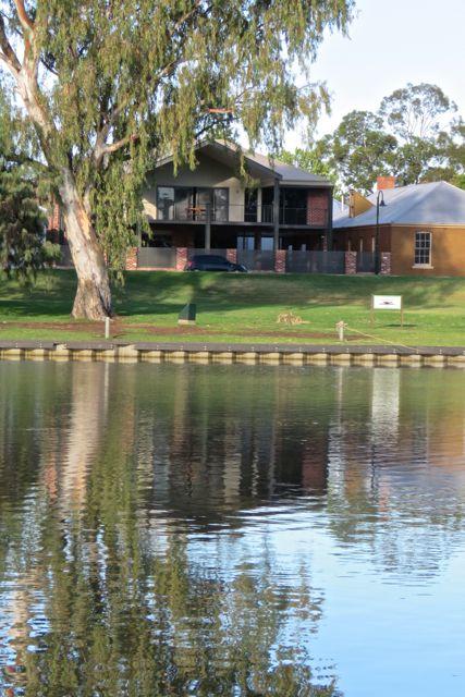 Wentworth Wharf B&B - Accommodation Batemans Bay 3