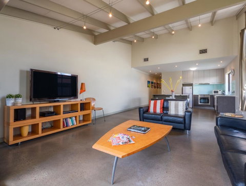 Wilson Ave Unit 2, 13 Wilson Ave - Accommodation Batemans Bay 1