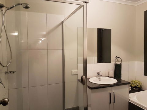 Wudinna Farm View - Accommodation Batemans Bay 1