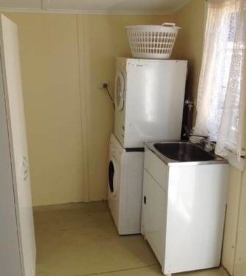 Wylie Stays - Accommodation Batemans Bay 3