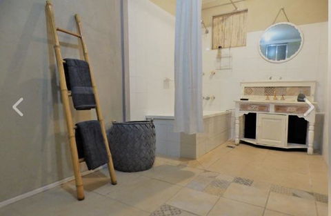 Yamba Hinterland Bush Retreat - Vintage Bus Stay - Accommodation Batemans Bay 3