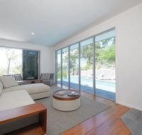 YARINGA - Retreat Style Accomodation with Swimming Pool - Accommodation Batemans Bay