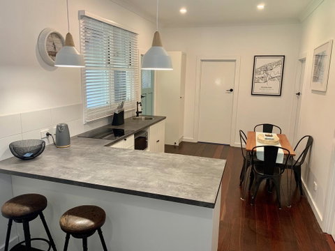 Yaringa Cottage...by The Sea - Accommodation Batemans Bay 2