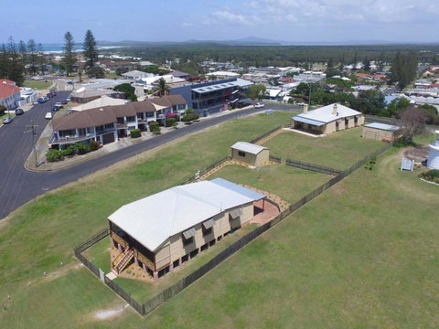 Yamba Pilot Cottage 1 - Pets Welcome - Close To Beach - Accommodation Batemans Bay 2