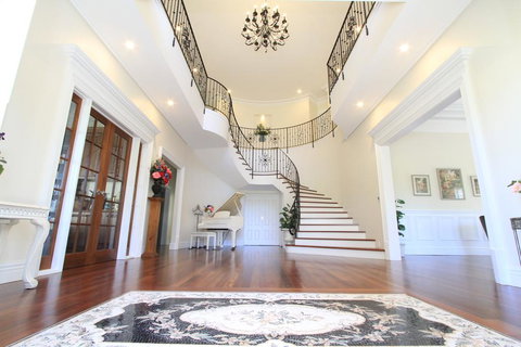 Yatahlia Manor Luxury Homestay - Accommodation Batemans Bay 2