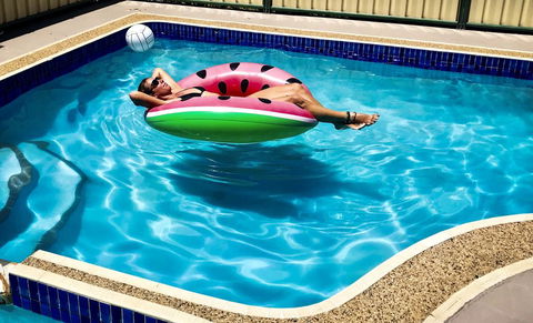ZED MOTELS Tropical Gateway - Accommodation Batemans Bay 1