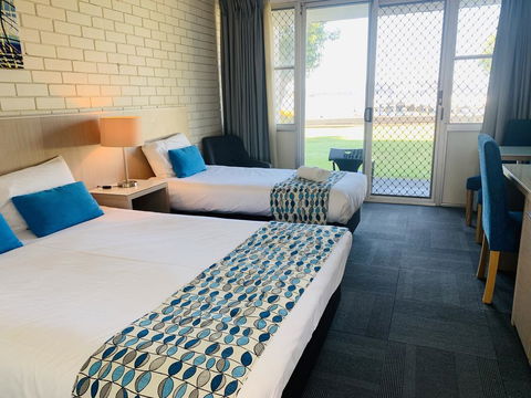 Zorba Waterfront Motel - Accommodation Batemans Bay 2