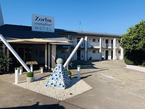 Zorba Waterfront Motel - Accommodation Batemans Bay 0