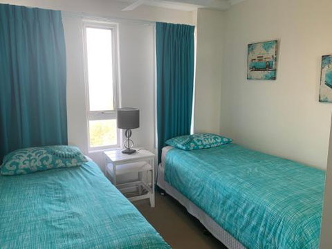 Breathtaking Views Over Currimundi Lake! - Accommodation Batemans Bay 2