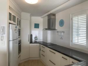 Breathtaking Views Over Currimundi Lake! - Accommodation Batemans Bay 6