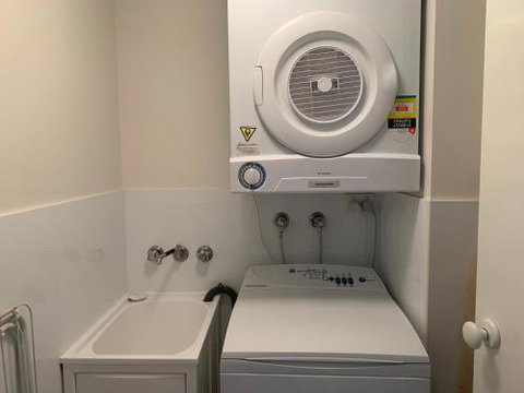 Breathtaking Views Over Currimundi Lake! - Accommodation Batemans Bay 1