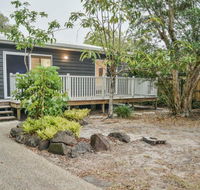Currimundi Beach House - 1min to Currimundi Lake  Beach - Accommodation Batemans Bay