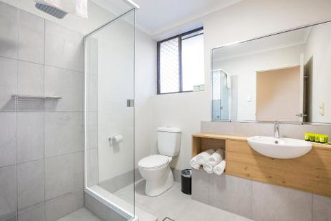 Nightcap At Kawana Waters Hotel - Accommodation Batemans Bay 1