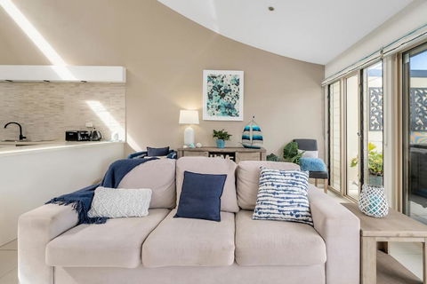3-Bed With Beach Views And Entertainment Area - Accommodation Batemans Bay 3