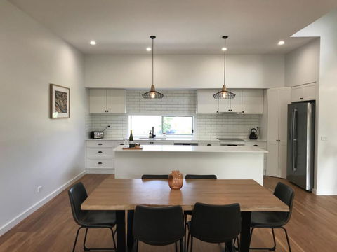 A Sanctuary At Denhams - Family & Pooch Friendly - Accommodation Batemans Bay 0