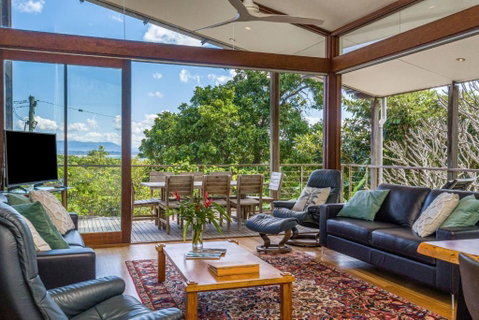 Above The Pass - Accommodation Batemans Bay 2