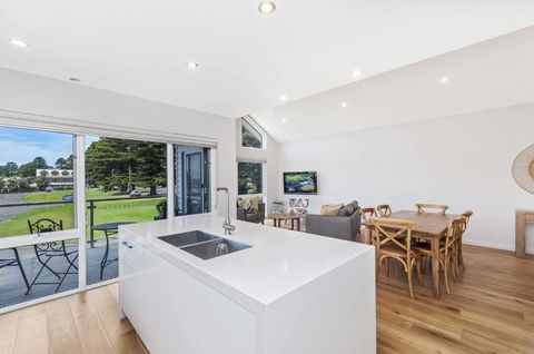 Absolute - Accommodation Batemans Bay 4