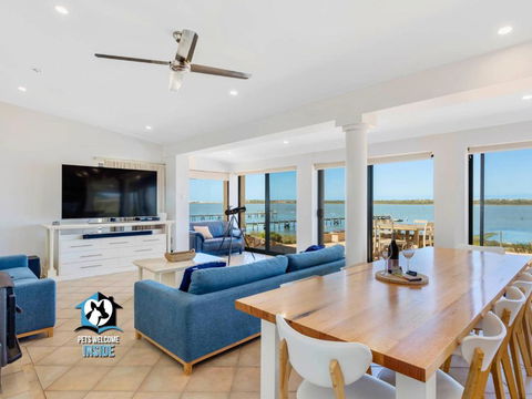 Absolute Water Frontage W/ Jetty + Boat Ramp - Accommodation Batemans Bay 0