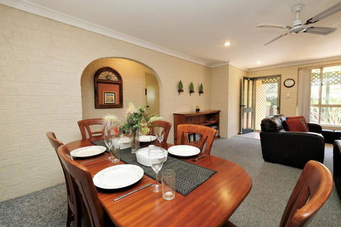 Acacia - Accommodation Batemans Bay 1
