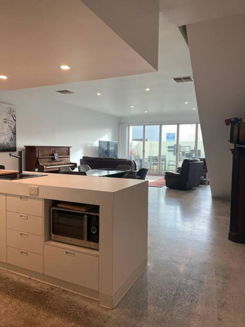 Access To All CBD Has To Offer - Accommodation Batemans Bay 4