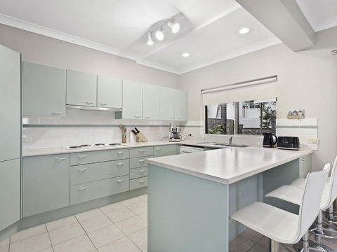 Ajax Avenue 6 - Accommodation Batemans Bay 3