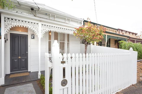 Albert Park Victorian House With Style And Art Gallery - Accommodation Batemans Bay 0