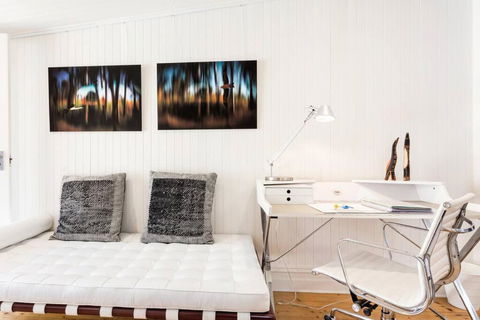 Albert Park Victorian House With Style And Art Gallery - Accommodation Batemans Bay 1