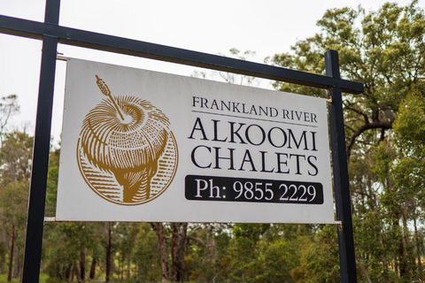 Alkoomi Chalets - Accommodation Batemans Bay 4