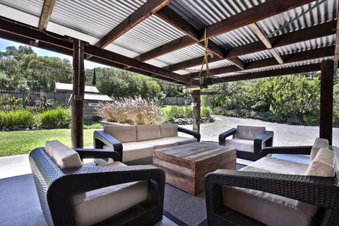 Amaroo House - Glorious Views - Accommodation Batemans Bay 4