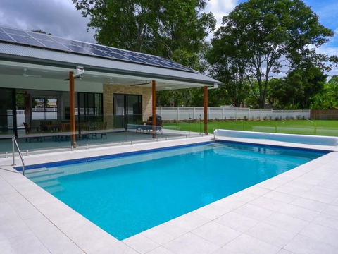 Amazing House Big Swimming Pool BBQ - Accommodation Batemans Bay 1