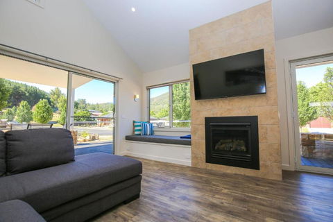 Amber Mist Villa - One - Accommodation Batemans Bay 1